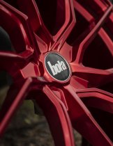 New 18 Inch BOLA B25 Alloy Wheels In Candy Red, BMW 5x120
