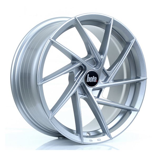 New 17 Inch BOLA B26 Alloy Wheels In Crystal Silver, Flow Formed