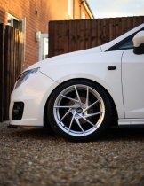 New 18 Inch BOLA B26 Alloy Wheels In Crystal Silver, Flow Formed