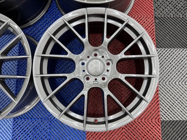 NEW 18 INCH 359 STYLE ALLOY WHEELS IN GLOSS GUNMETAL, WIDER 9" REARS 5x120