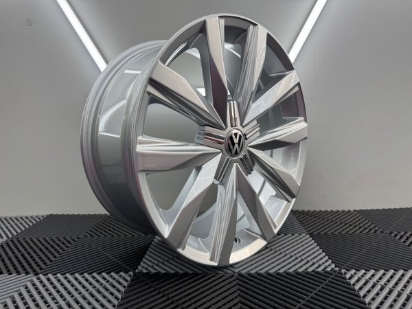 New 18 Inch Springfield Style Alloy Wheels In Hyper Silver VW Transporter T5 T6 865Kg Load Rating 5x120