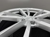 New 19 Inch VW Golf Pretoria Style Alloy Wheels In Silver 5x112