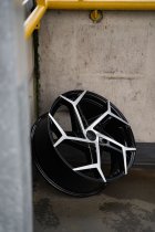 New 18 Inch Riviera RTV Alloy Wheels in Gloss Black Polished, Load Rated 1250kg For Ford Transit Custom 5x160