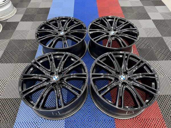 Used 20 Inch Genuine Bmw Style 759 Individual Alloy Wheels,G30 G31 5 Series, Recently Refurbished In Gloss Black, Wide Rear 5x112