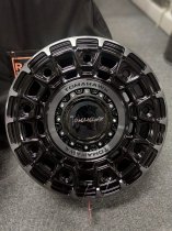 New 17 Inch Tomahawk Yakama Alloy Wheels In Gloss Black / Dark Tint 955kg Ford Transit Custom Gen 2, VW Transporter T7 6x120