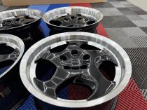 New 17 Inch Throwing Star M5 Style Alloy Wheels In Gloss Black With Polished Dish And Deeper 9" Rears 5x120