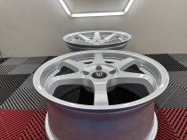 New 18 Inch Fox PF5 Flow Forged Alloy Wheels In Ice Silver, Wider 9" Rear Option BMW 5x120