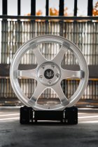 New 18 Inch Fox PF5 Flow Forged Alloy Wheels In Ice Silver, Wider 9" Rear Option BMW 5x120