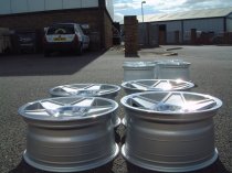 NEW 18 INCH 3SDM 0.05 ALLOY WHEELS IN SILVER WITH MACHINE POLISHED FACE 5x120