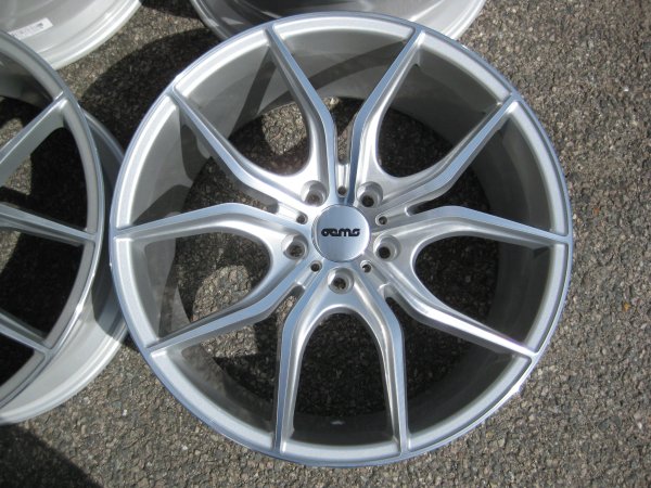 NEW 19 INCH OEMS FS17 ALLOY WHEELS IN SILVER WITH POLISHED FACE AND DEEPER CONCAVE 9.5" REAR 5x112