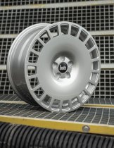 NEW 18 INCH BOLA B12 ALLOY WHEELS IN CRYSTAL SILVER