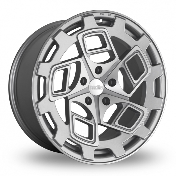 NEW 18 INCH RADI8 R8 CM9 ALLOY WHEELS IN MATT SILVER WITH POLISHED FACE 5x112