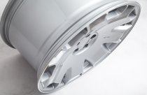 NEW 18 INCH ISPIRI CSR2 ALLOY WHEELS IN PURE SILVER WITH POLISHED LIP AND DEEPER CONCAVE 9.5" REAR 5x100