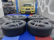 NEW 22 INCH VEEMANN V-FS28 ALLOY WHEELS IN GLOSS GRAPHITE WITH DEEPER CONCAVE 10.5" REARS INCLUDING PART WORN TYRES 5x120