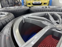 NEW 22 INCH VEEMANN V-FS28 ALLOY WHEELS IN GLOSS GRAPHITE WITH DEEPER CONCAVE 10.5" REARS INCLUDING PART WORN TYRES 5x120