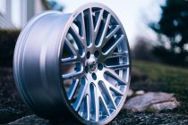 NEW 18" WCI SY10 Y SPOKE ALLOYS IN SILVER WITH POLISHED FACE, DEEP CONCAVE 9.5" ALL ROUND