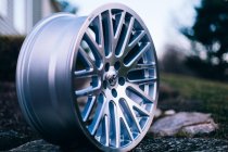 NEW 18 INCH WCI SY10 Y SPOKE ALLOYS IN SILVER WITH POLISHED FACE, DEEP CONCAVE 9.5" ALL ROUND 5x112
