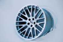 NEW 18 INCH WCI SY10 Y SPOKE ALLOYS IN SILVER WITH POLISHED FACE, DEEP CONCAVE 9.5" ALL ROUND 5x112