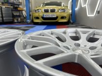 NEW 18 INCH VEEMANN VC359 M359 Y SPOKE ALLOY WHEELS IN QUARTZ SILVER WITH DEEPER CONCAVE 9.5" REARS 5x120