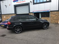 NEW 19 INCH VEEMANN V-FS28 ALLOY WHEELS IN GLOSS GRAPHITE WITH DEEPER CONCAVE 9.5" REARS 5x120