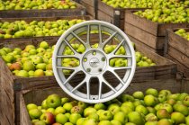 NEW 19 INCH STROM STR2 ALLOY WHEELS IN QUARTZ SILVER WITH DEEPER CONCAVE 9.5" OR 10" REARS 5x120