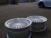 NEW 18 INCH DARE DR RS / OEMS RS ALLOY WHEELS IN SILVER WITH POLISHED DISH AND CHROME RIVETS, DEEPER 9.5" REAR 5x112/100
