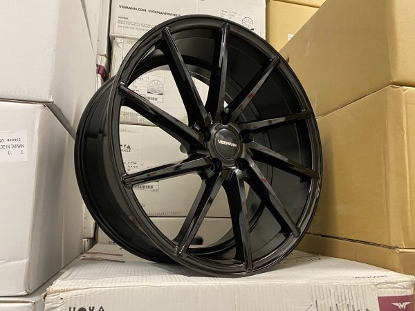 NEW 19 INCH VEEMANN V-FS10 DIRECTIONAL ALLOY WHEELS IN GLOSS BLACK 5x112
