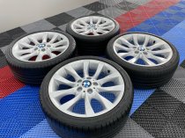 USED 18 INCH GENUINE BMW STYLE 217 1 SERIES V SPOKE ALLOY WHEELS, FULLY REFURBED WIDER 8.5" REAR INC BRIDGESTONE RUNFLAT TYRES 5x120