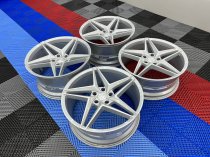 USED 20" VEEMANN V-FS46 ALLOY WHEELS IN SILVER POLISHED WITH WIDER 10" REARS