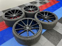 NEW 21 INCH VEEMANN V-FS4 ALLOY WHEELS IN GLOSS BLACK WITH DEEPER CONCAVE 10.5" REARS WITH NEW TYRES 5x120