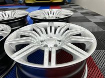 NEW 19 INCH SPYDER STYLE ALLOY WHEELS IN HYPER SILVER WITH DEEPER 9.5" REARS 5x120