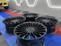 NEW 19 INCH ALPIN CRINKLE SPOKE ALLOY WHEELS IN GLOSS BLACK WITH POLISHED TIPS AND DEEPER 9.5" REARS 5x120