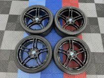 USED 19″ GENUINE BMW STYLE 313 M SPORT ALLOY WHEELS,FULLY REFURBED IN GLOSS BLACK WIDE REAR INC VG HANKOOK TYRES