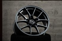 NEW 18 INCH STROM STR-F1 FLOW FORGED ALLOY WHEELS IN SATIN GUNMETAL WITH DEEPER CONCAVE 9" REAR OPTION 5x120