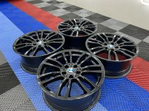 USED 19 INCH GENUINE BMW STYLE 403 M SPORT ALLOY WHEELS, REFURBISHED IN GLOSS BLACK 5x120