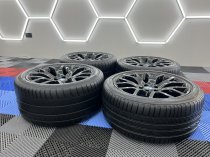 USED 20 INCH GENUINE STYLE 177 CROSS SPOKE ALLOY WHEELS FROM E70 E71 X5/6, FULLY REFURBED IN GLOSS BLACK, 11J REAR, INC RUNFLAT TYRES 5x120