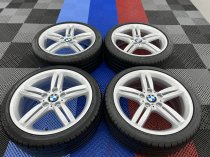 USED 18 INCH GENUINE BMW STYLE 208 1 SERIES M SPORT ALLOY WHEELS,WIDE REARS, FULLY REFURBED INC GOOD TYRES 5x120