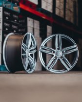 NEW 17 INCH ROMAC VENOM ALLOY WHEELS IN SILVER 5x114.3