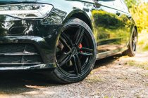 NEW 18 INCH ROMAC VENOM ALLOY WHEELS IN GLOSS BLACK 5x108