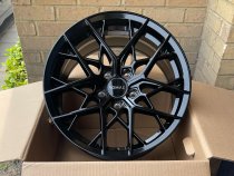 NEW 22 INCH ROMAC VORTEX FLOW FORMED ALLOY WHEELS IN GLOSS BLACK 9.5" ALL ROUND 5x112