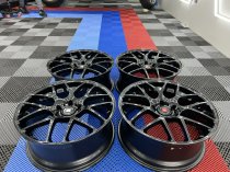 NEW 20 INCH ISPIRI ISR1 ALLOY WHEELS IN GLOSS BLACK 8.5" ALL ROUND
