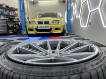 NEW 21 INCH VEEMANN V-FS4 ALLOY WHEELS IN GLOSS GRAPHITE WITH DEEPER CONCAVE 10.5" REARS WITH NEW TYRES 5x120