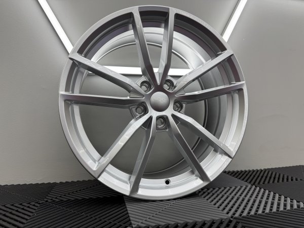 New 18 Inch VW Golf Pretoria Style Alloy Wheels In Hyper Silver 5x112