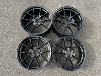 New 18 Inch CS Style Alloy Wheels In Satin Black 5x112