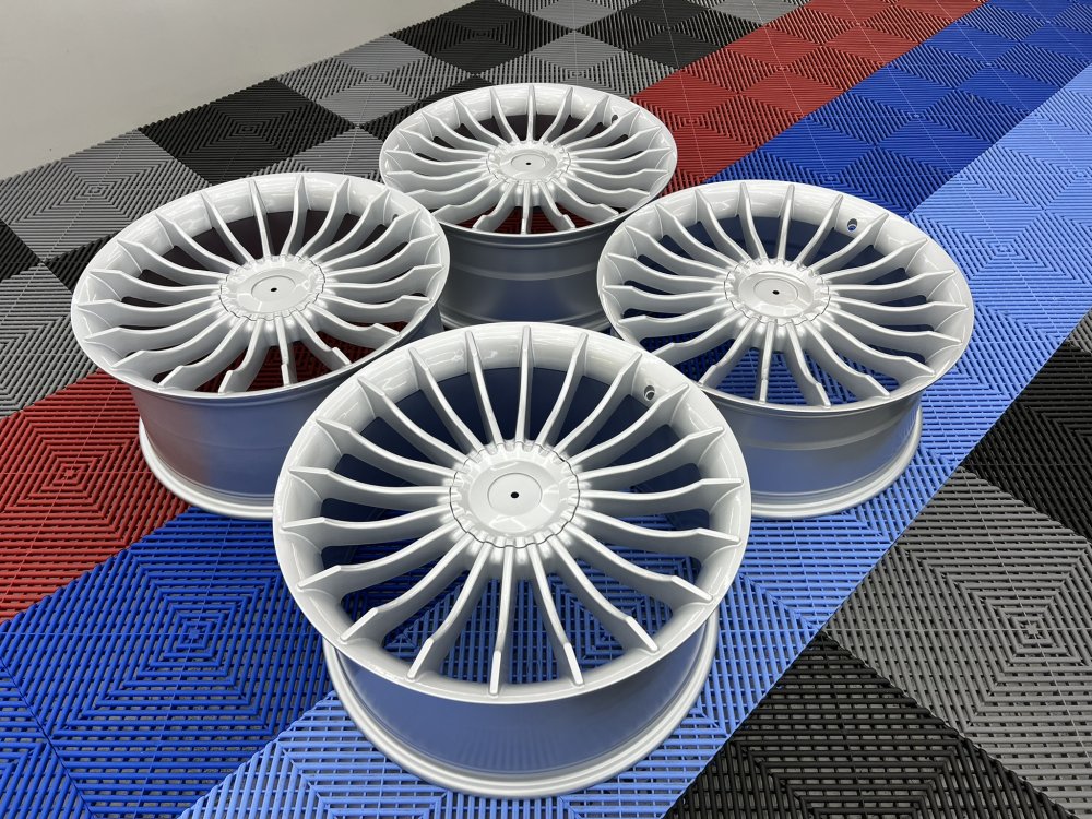 BM Autosport - New 19 Inch Alpin Crinkle Spoke Alloy Wheels In Silver Wi...