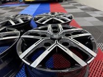 New 18 Inch Fox Wx5 Alloy Wheels In Gloss Black With Polished Face 1000kg Vw Transporter T5 T6 Crafter 5x120