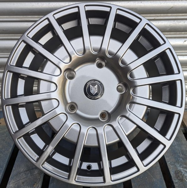 New 18 Inch Fox RZO Alloy Wheels In Gloss Gunmetal Load Rated 1000kg Ford Transit Custom 5x160