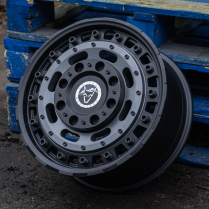 New 17 Inch Wolfrace Explorer Slotmag Alloy Wheels In Matt Black With Matt Green Center 1250kg VW Transporter T5 T6 5x120