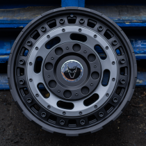 New 17 Inch Wolfrace Explorer Slotmag Alloy Wheels In Matt Black With Matt Green Center 1250kg VW Transporter T5 T6 5x120