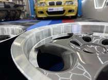 New 17 Inch Throwing Star M5 Style Alloy Wheels In Gunmetal With Polished Dish And Deeper 9" Rears 5x120